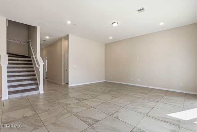 904 KEENLAND Avenue, El Paso, TX 79932