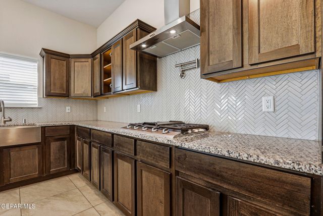 904 KEENLAND Avenue, El Paso, TX 79932