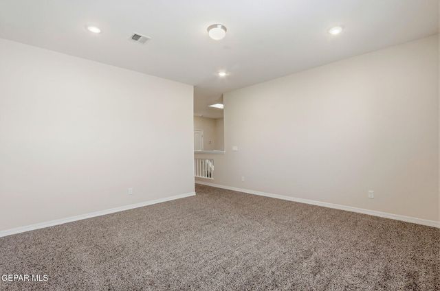 904 KEENLAND Avenue, El Paso, TX 79932