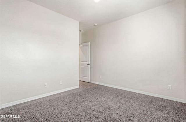 904 KEENLAND Avenue, El Paso, TX 79932