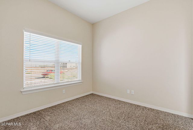 904 KEENLAND Avenue, El Paso, TX 79932