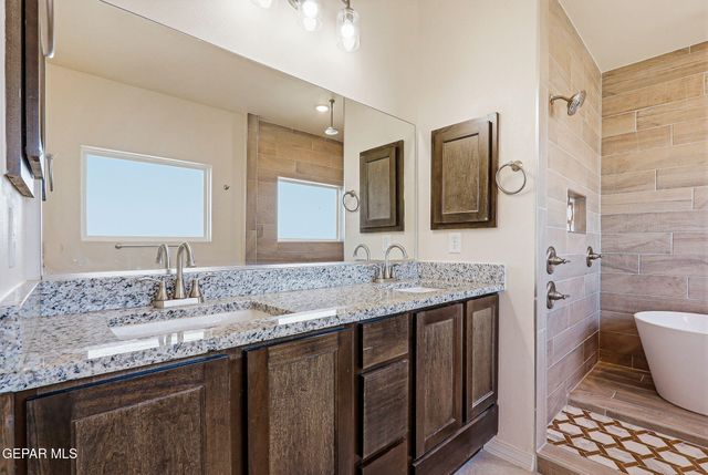 904 KEENLAND Avenue, El Paso, TX 79932