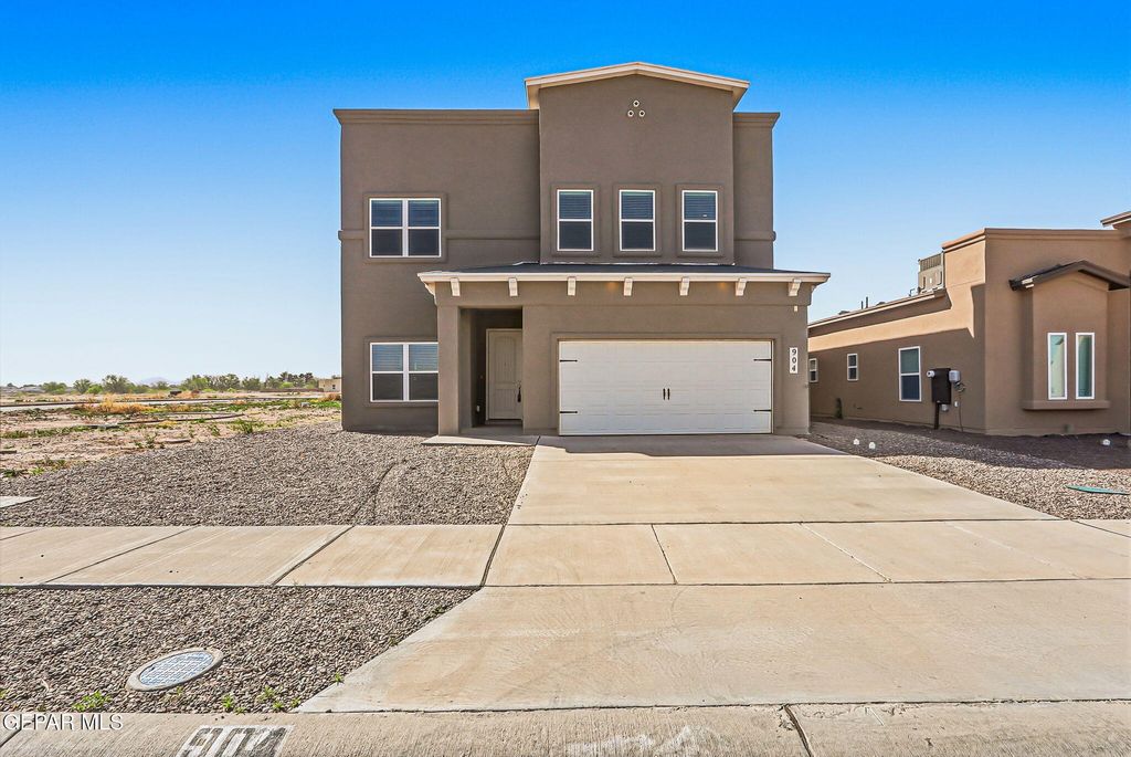 904 KEENLAND Avenue, El Paso, TX 79932