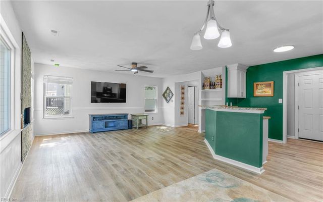180 Kristen LN, Suffolk, VA 23434