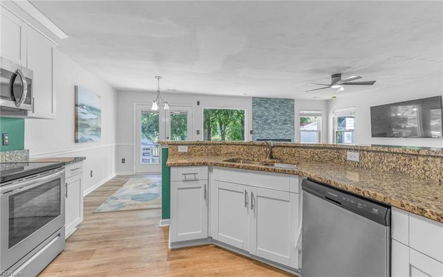 180 Kristen LN, Suffolk, VA 23434