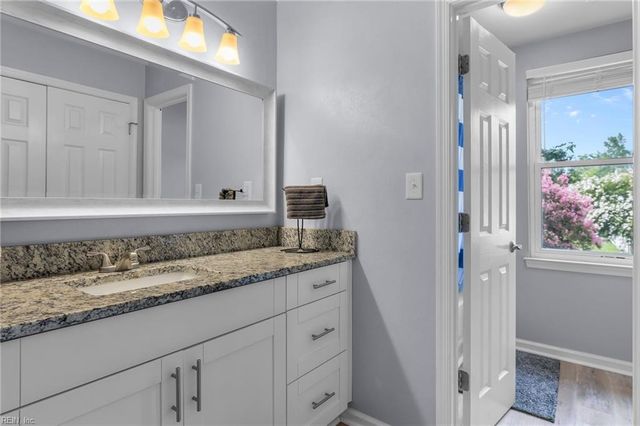 180 Kristen LN, Suffolk, VA 23434