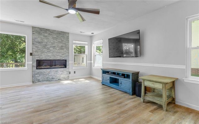 180 Kristen LN, Suffolk, VA 23434
