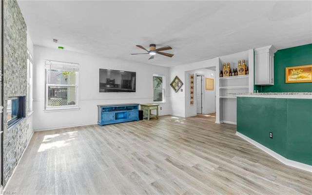 180 Kristen LN, Suffolk, VA 23434
