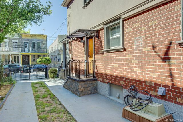 80-49 89th Avenue, Woodhaven, NY 11421