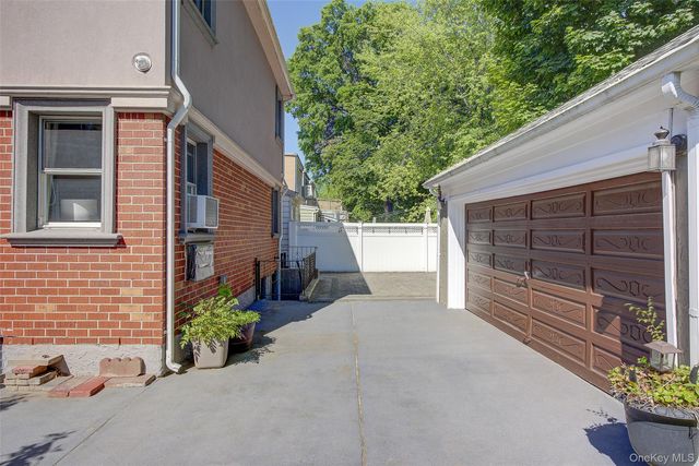 80-49 89th Avenue, Woodhaven, NY 11421