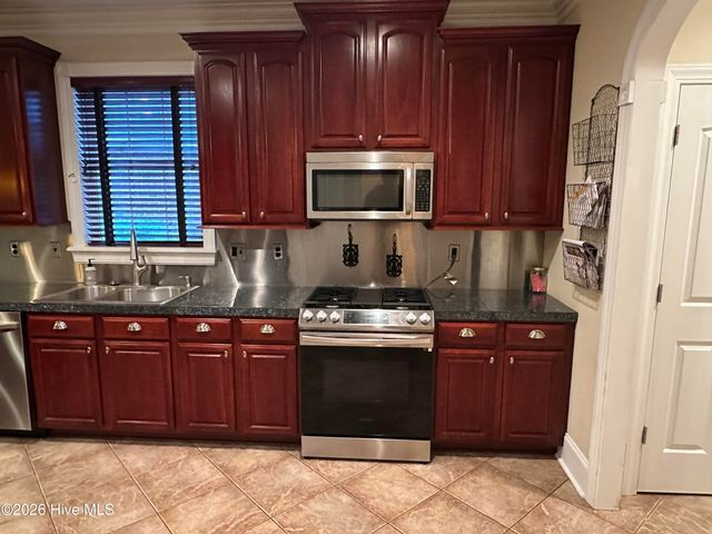 3902 Brookstone Drive, Winterville, NC 28590