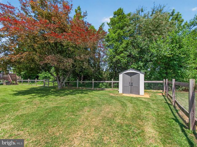119 N MAIN ST, Alburtis, PA 18011