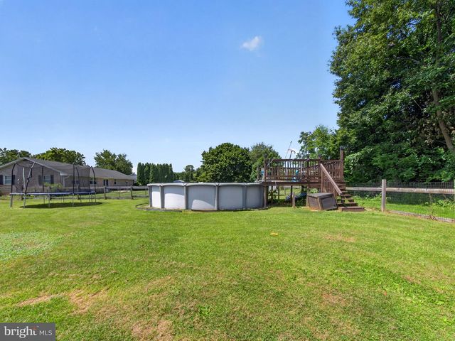 119 N MAIN ST, Alburtis, PA 18011