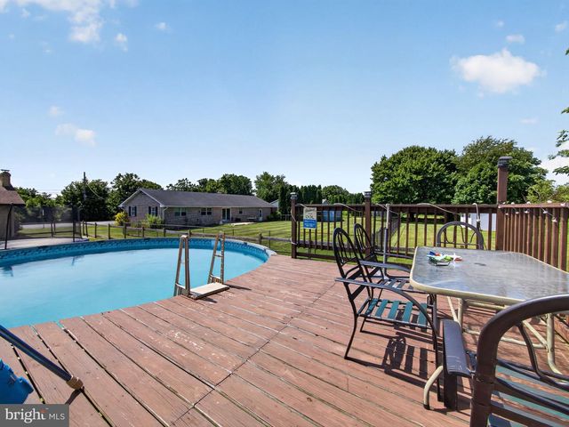 119 N MAIN ST, Alburtis, PA 18011