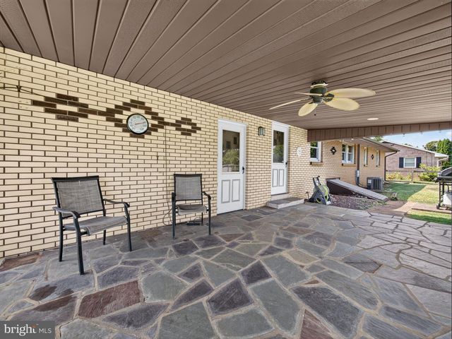 119 N MAIN ST, Alburtis, PA 18011