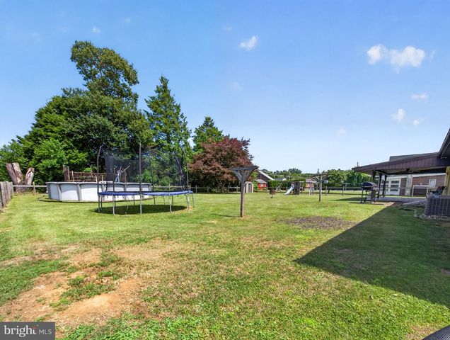 119 N MAIN ST, Alburtis, PA 18011