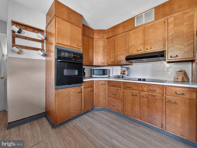 119 N MAIN ST, Alburtis, PA 18011