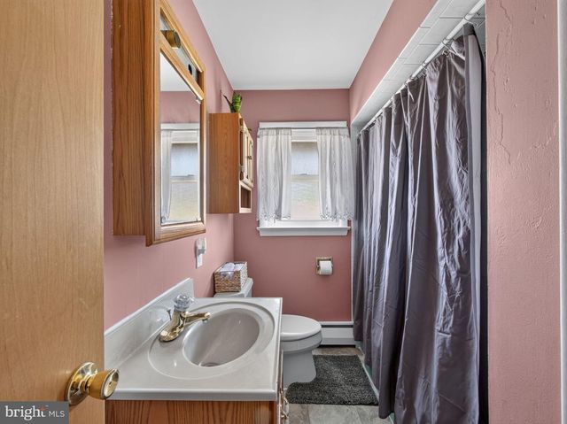 119 N MAIN ST, Alburtis, PA 18011