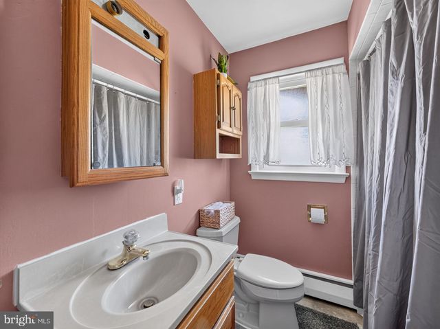 119 N MAIN ST, Alburtis, PA 18011