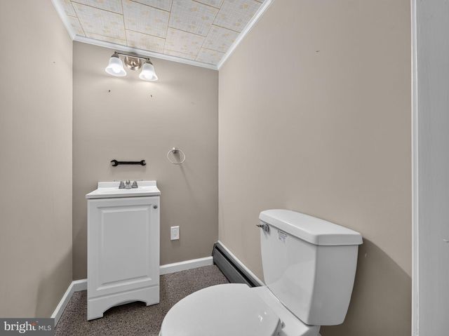 119 N MAIN ST, Alburtis, PA 18011