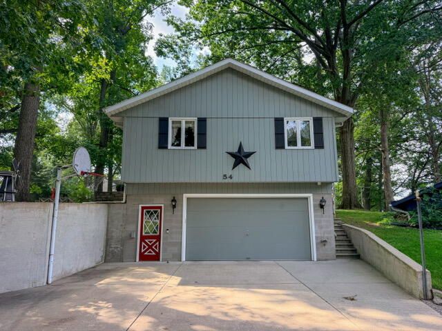 54 Dogwood Drive, La Porte, IN 46350