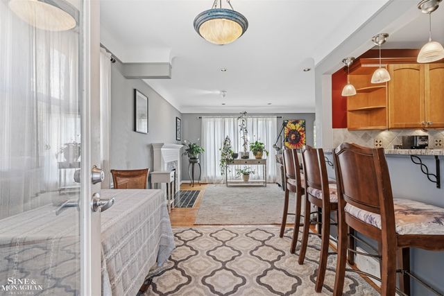 833 University Place, Grosse Pointe, MI 48230