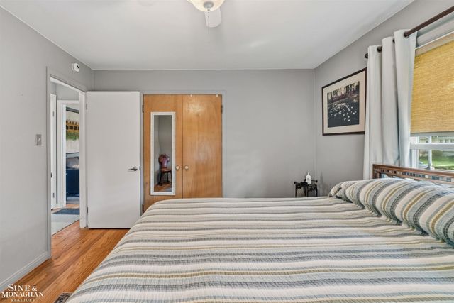833 University Place, Grosse Pointe, MI 48230