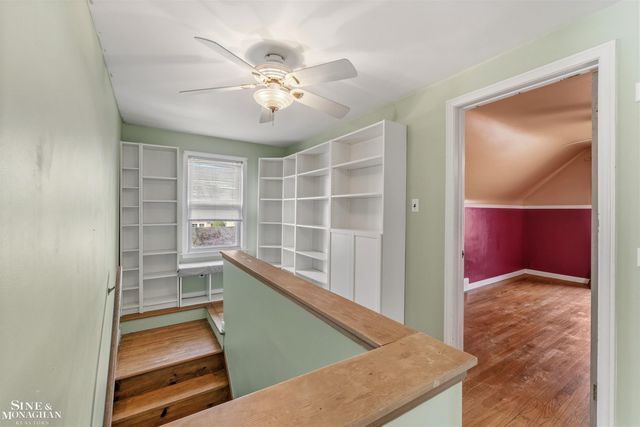 833 University Place, Grosse Pointe, MI 48230