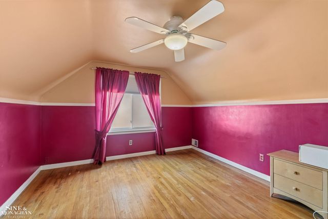 833 University Place, Grosse Pointe, MI 48230