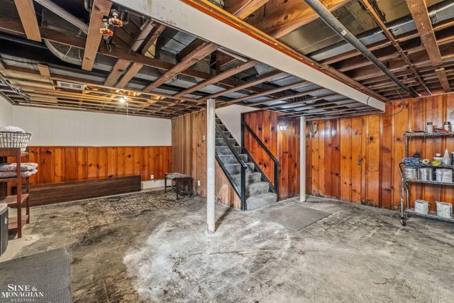 833 University Place, Grosse Pointe, MI 48230