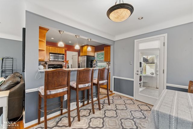 833 University Place, Grosse Pointe, MI 48230