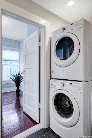 141 E Woodlawn Ave, San Antonio, TX 78212