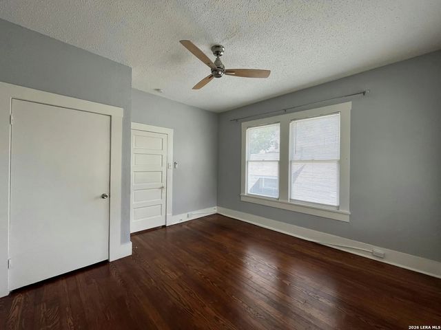 141 E Woodlawn Ave, San Antonio, TX 78212