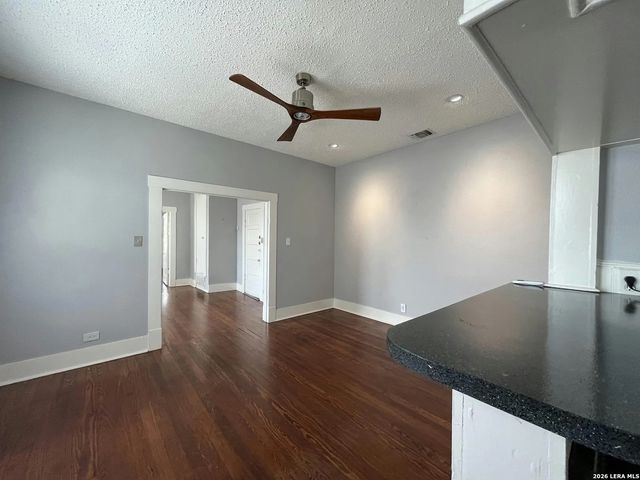 141 E Woodlawn Ave, San Antonio, TX 78212