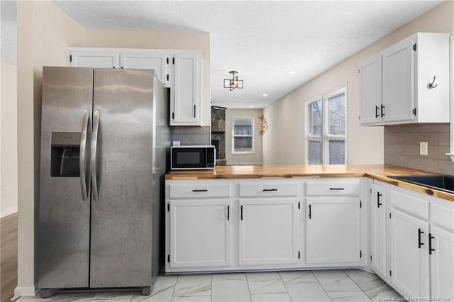 166 Oakview Drive, Raeford, NC 28376