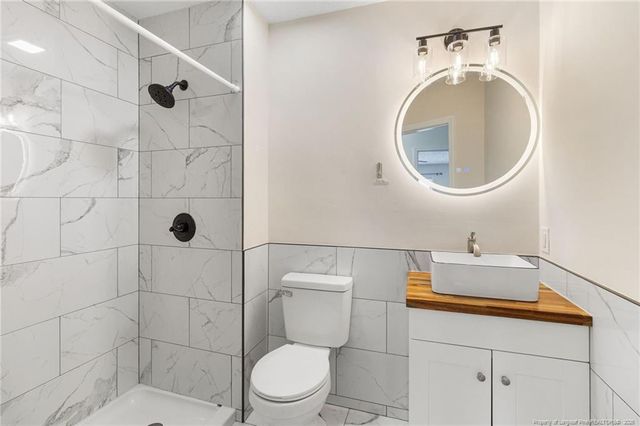 166 Oakview Drive, Raeford, NC 28376