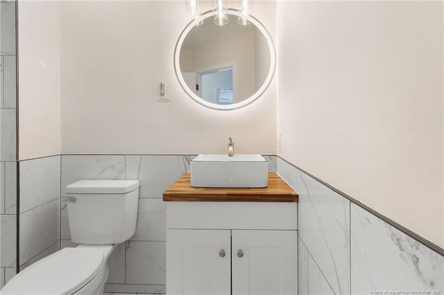 166 Oakview Drive, Raeford, NC 28376