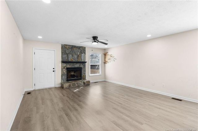 166 Oakview Drive, Raeford, NC 28376