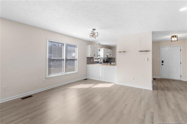 166 Oakview Drive, Raeford, NC 28376