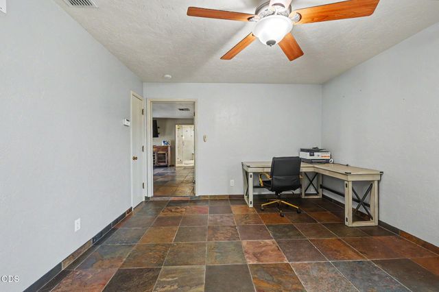 2639 Hillcrest Road, Medford, OR 97504