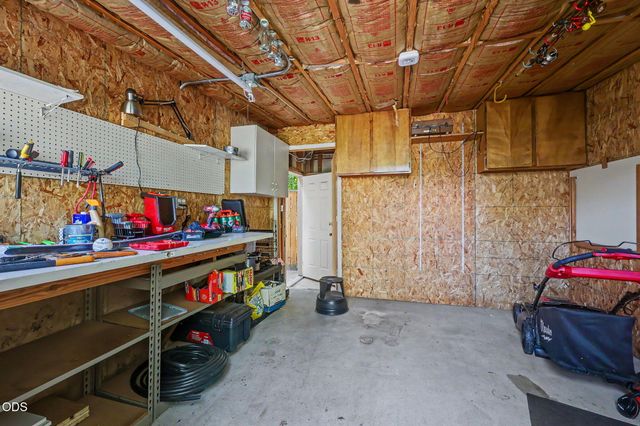 2639 Hillcrest Road, Medford, OR 97504