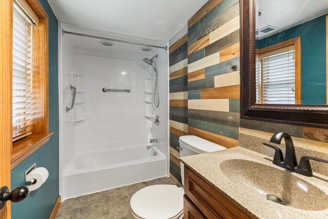 8413 Fox River ROAD, Waterford, WI 53185