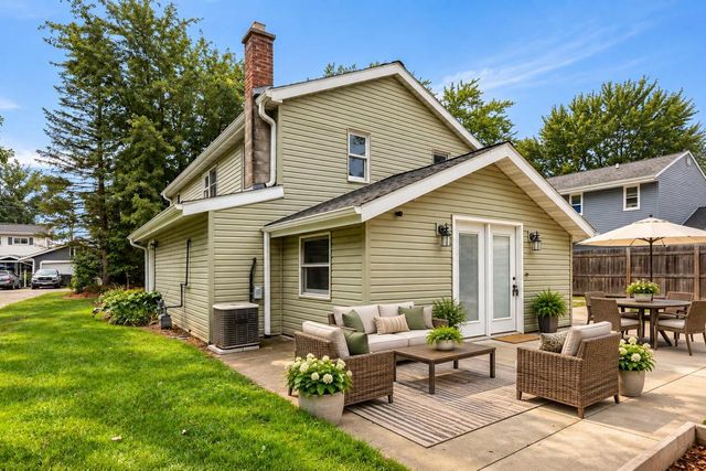 8413 Fox River ROAD, Waterford, WI 53185