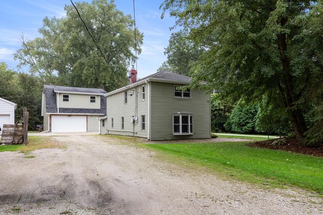 8413 Fox River ROAD, Waterford, WI 53185