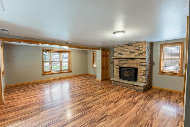 8413 Fox River ROAD, Waterford, WI 53185