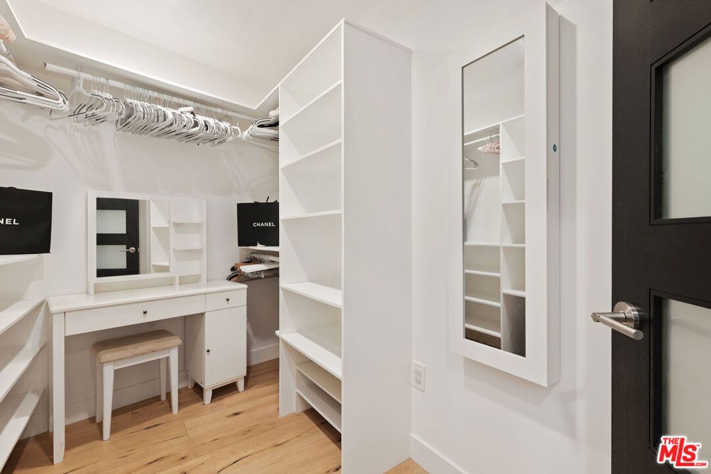 Image 13 of property listing at 2228 Laurel Canyon Boulevard, Los Angeles, CA 90046