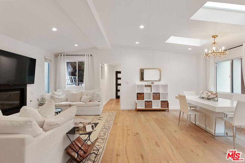 Image 3 of property listing at 2228 Laurel Canyon Boulevard, Los Angeles, CA 90046