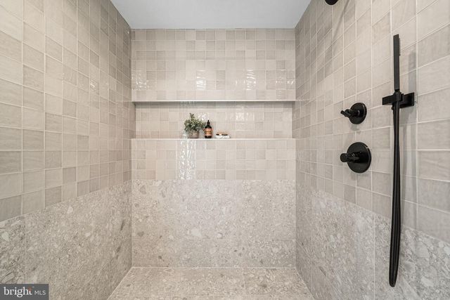 3800 LAKEVIEW TER, Falls Church, VA 22041
