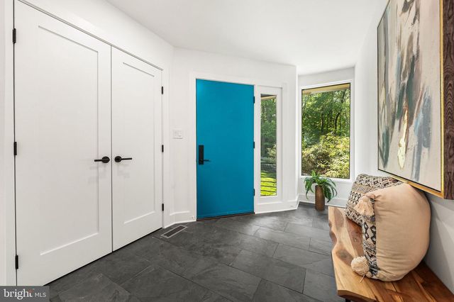 3800 LAKEVIEW TER, Falls Church, VA 22041