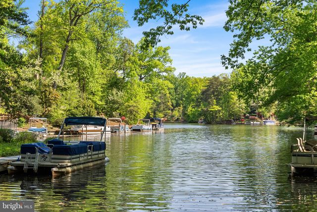 3800 LAKEVIEW TER, Falls Church, VA 22041